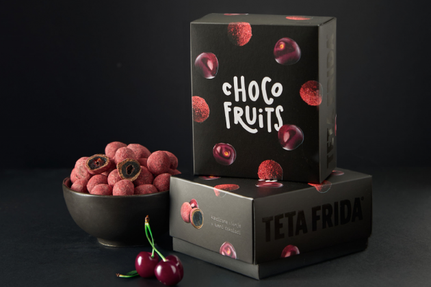 Choco fruits Premium candied cherries in dark chocolate