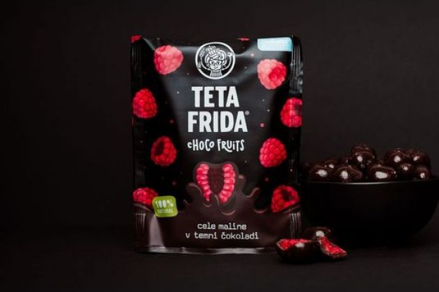 premium Choco fruits Whole strawberries in dark chocolate
