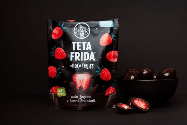 premium Choco fruits Whole strawberries in dark chocolate