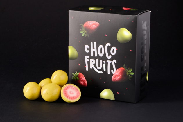 premium Choco fruits Whole strawberries in white chocolate with pistachio