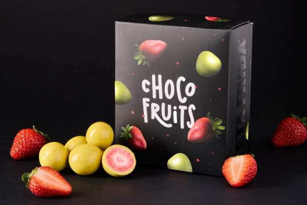 premium Choco fruits Whole strawberries in white chocolate with pistachio