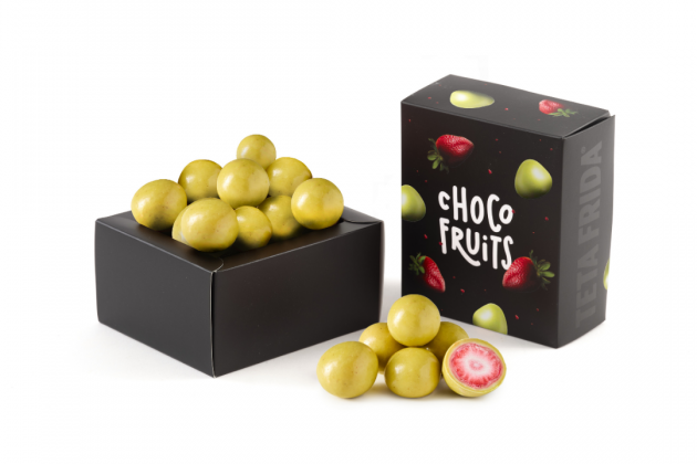 premium Choco fruits Whole strawberries in white chocolate with pistachio