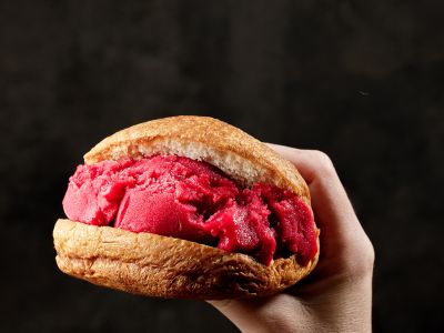 Organic brioche with 100% natural ice cream