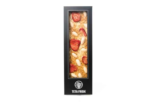 White chocolate with strawberry, orange and almonds