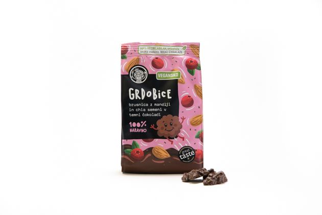 Cranberry with almonds and chia seeds in dark chocolate pack 7+1 free