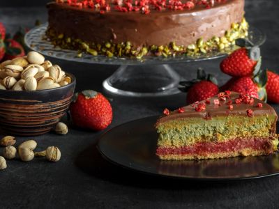 Protein Strawberry with pistachios cake