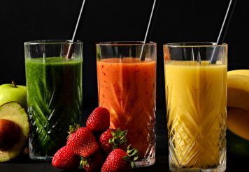 Summer refreshment with smoothies