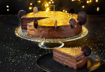 Festive time with Goldiva golden chocolate cake and selected creations